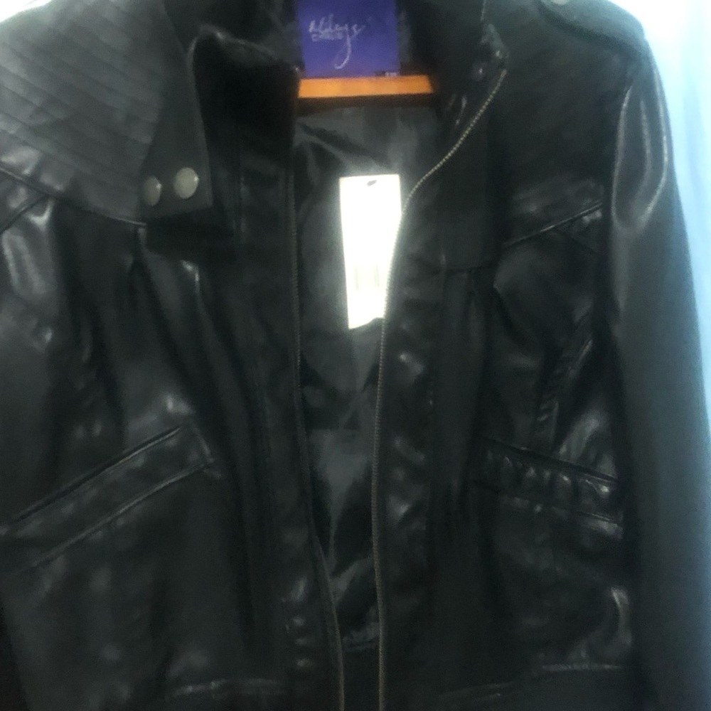 Miley Cyrus Jacket - Picture 3 of 4